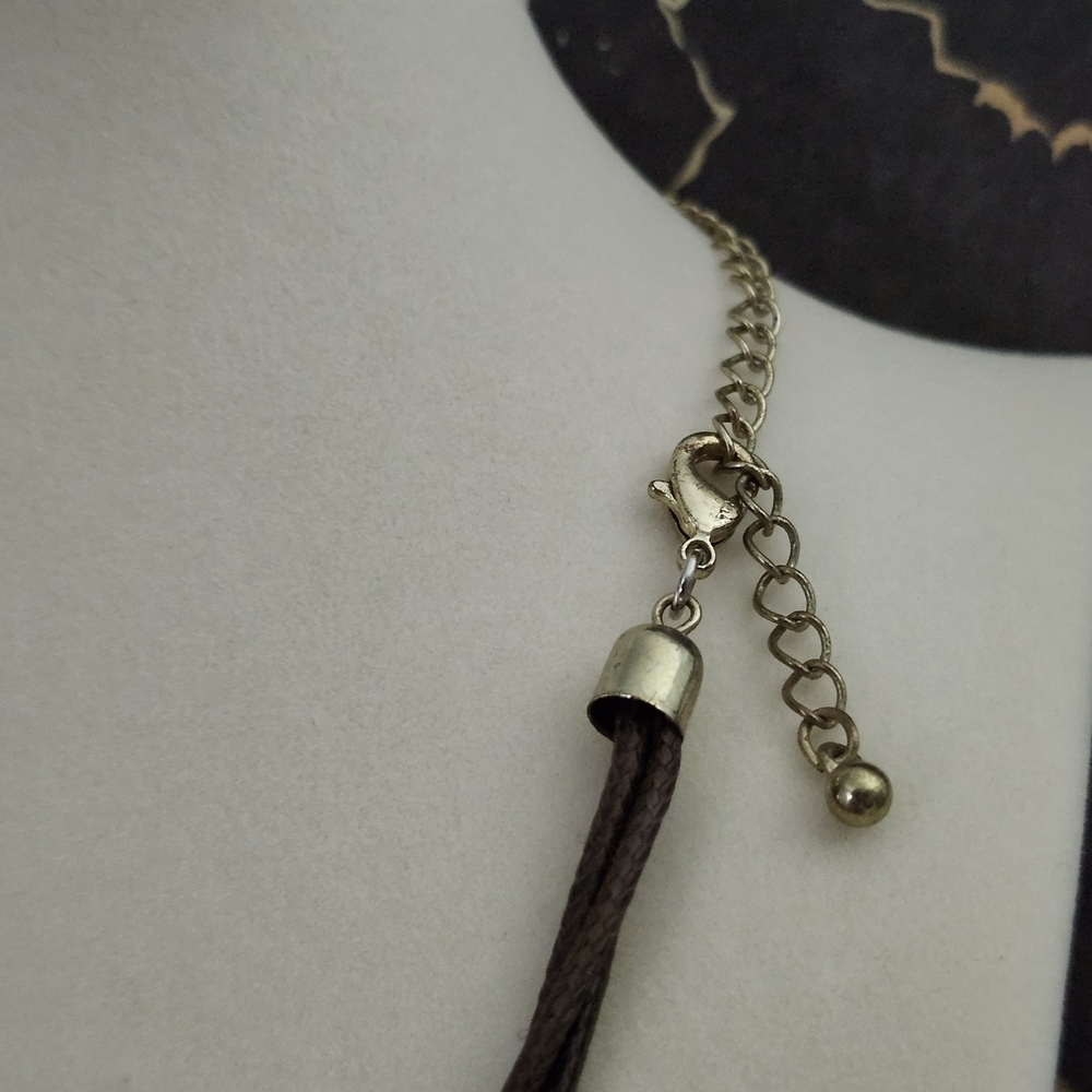 Boho Tribal Hammered Gold-tone Pendant Necklace With Leather Cording - Picture 4 of 5